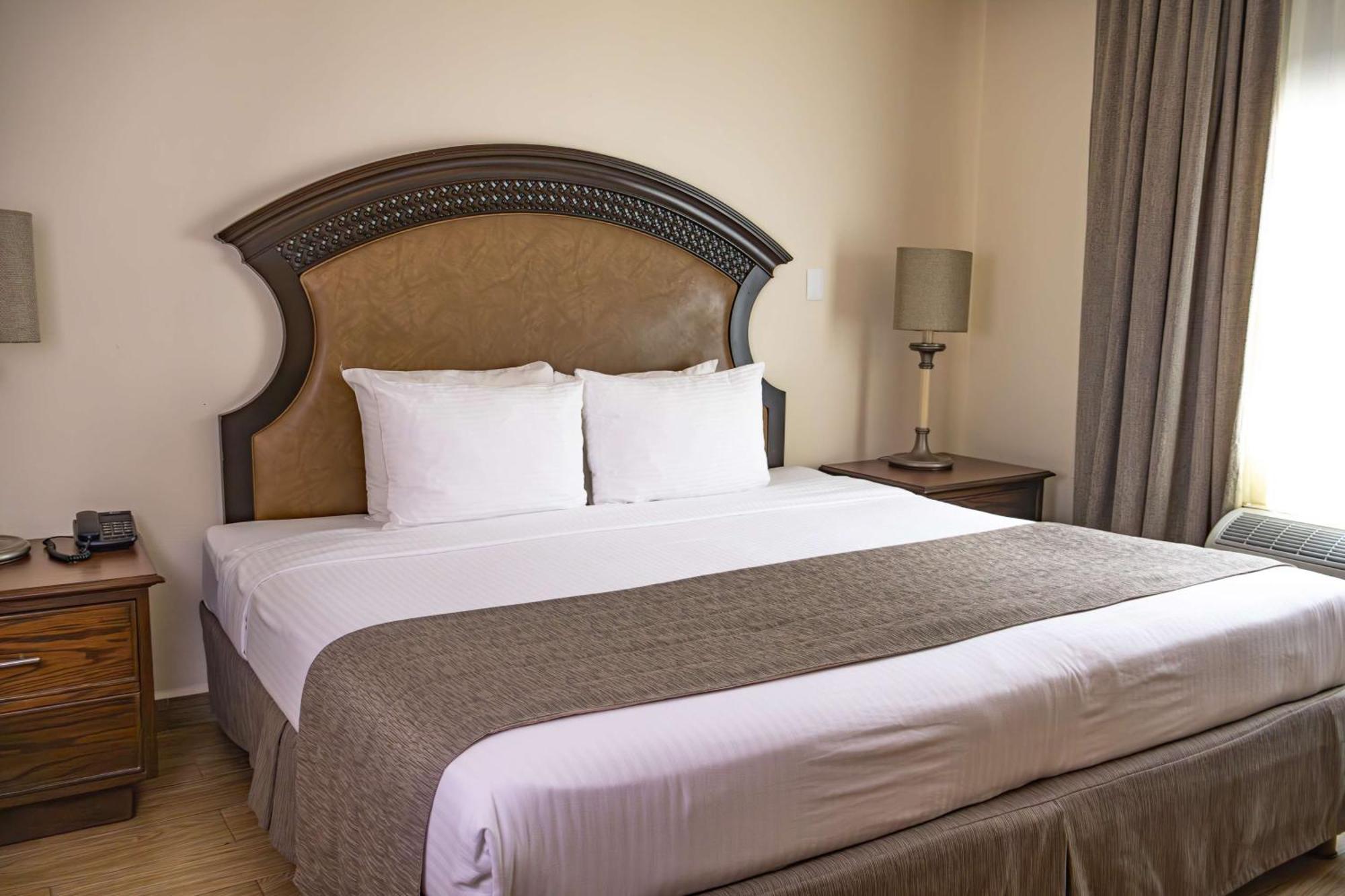 Best Western PLUS Monterrey Colón Exterior foto